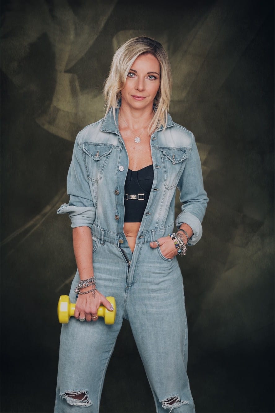 Foto aziendale di una ragazza sportiva