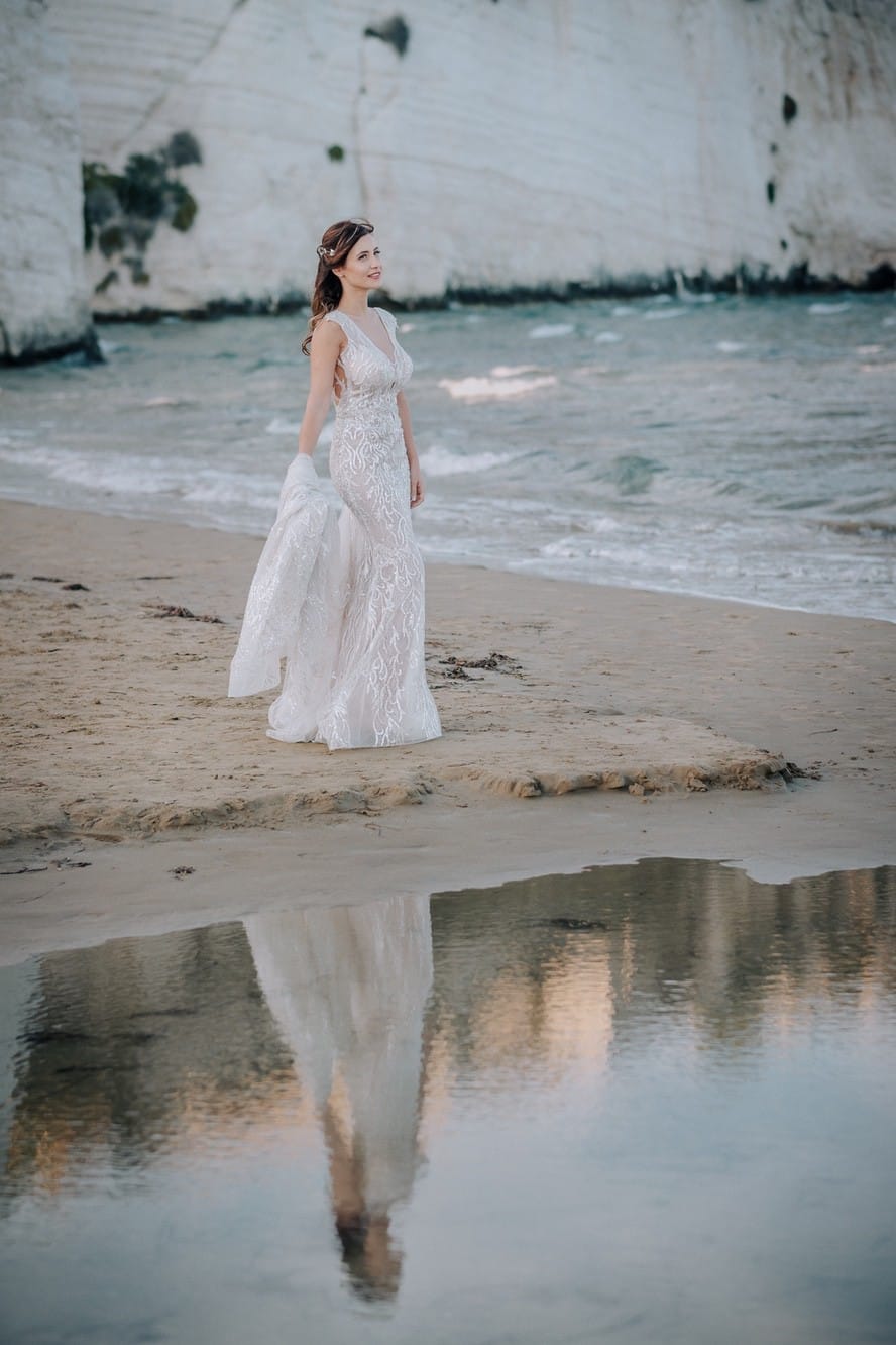 Sposa sul lungomare di Mattinata Sposa sul lungomare di Mattinata