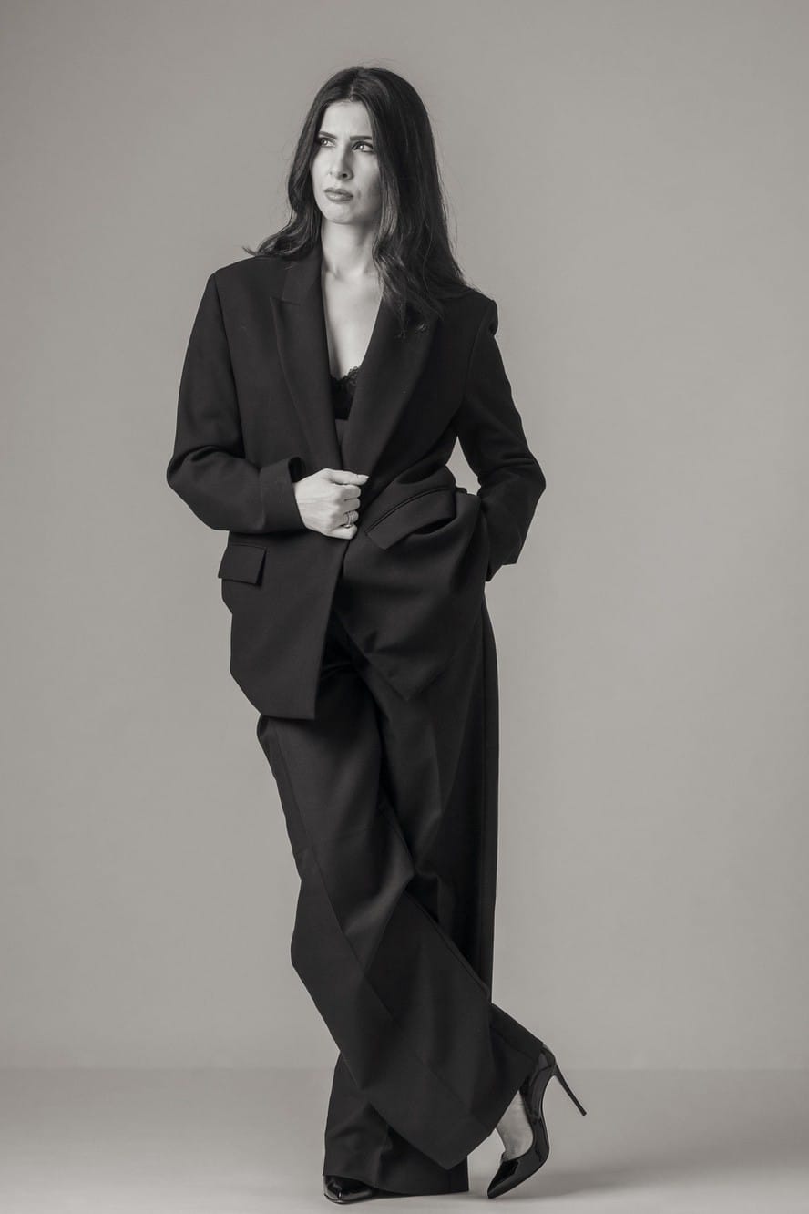 Foto aziendale di una donna elegante