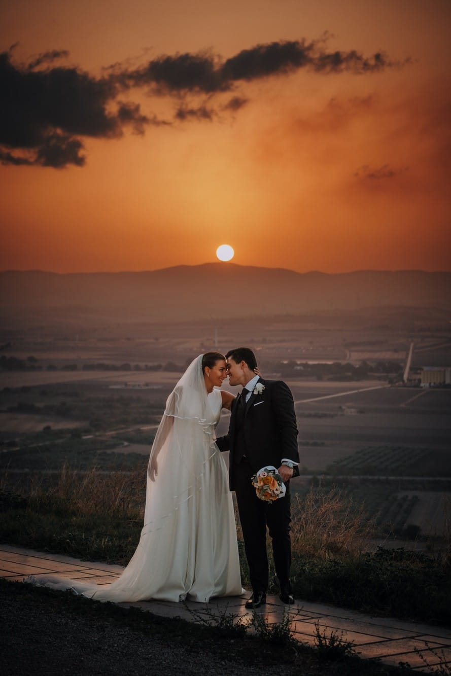 Foto reportage di due sposi al belvedere della Fortezza Svevo-Angioina