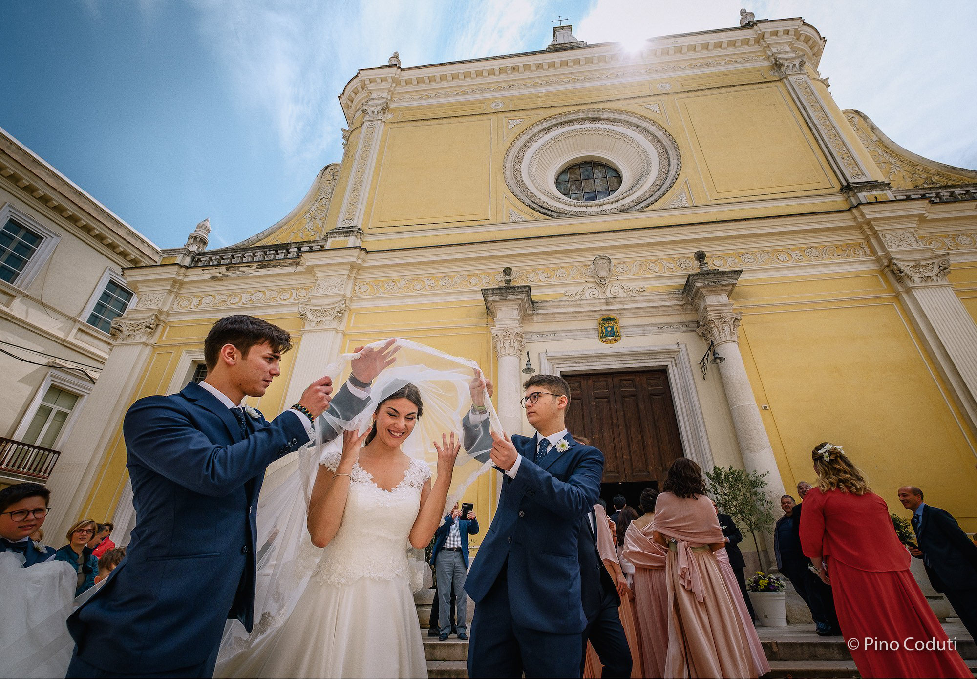 sposi nella cattedrale di San Severo