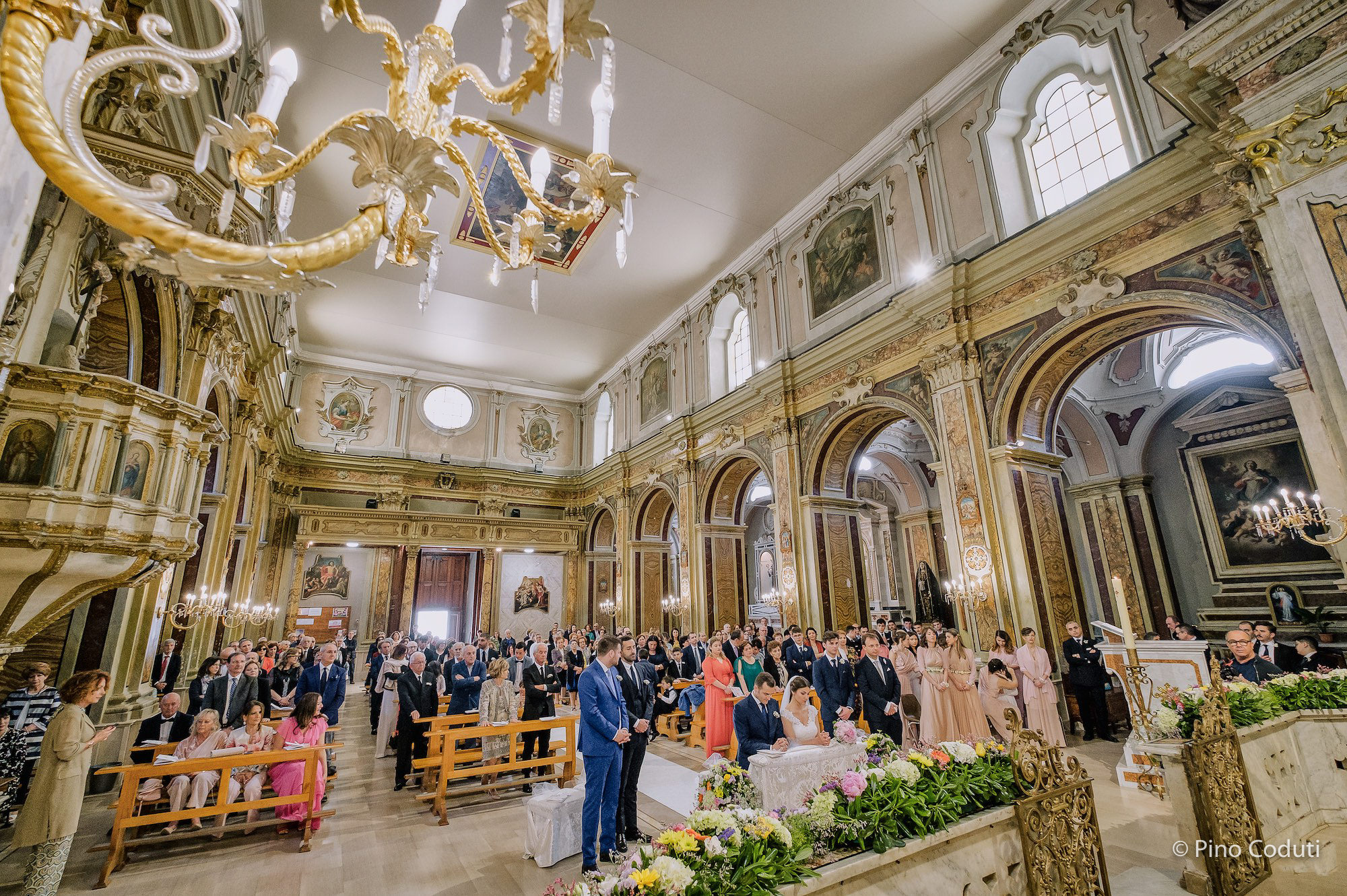 sposi nella cattedrale di San Severo