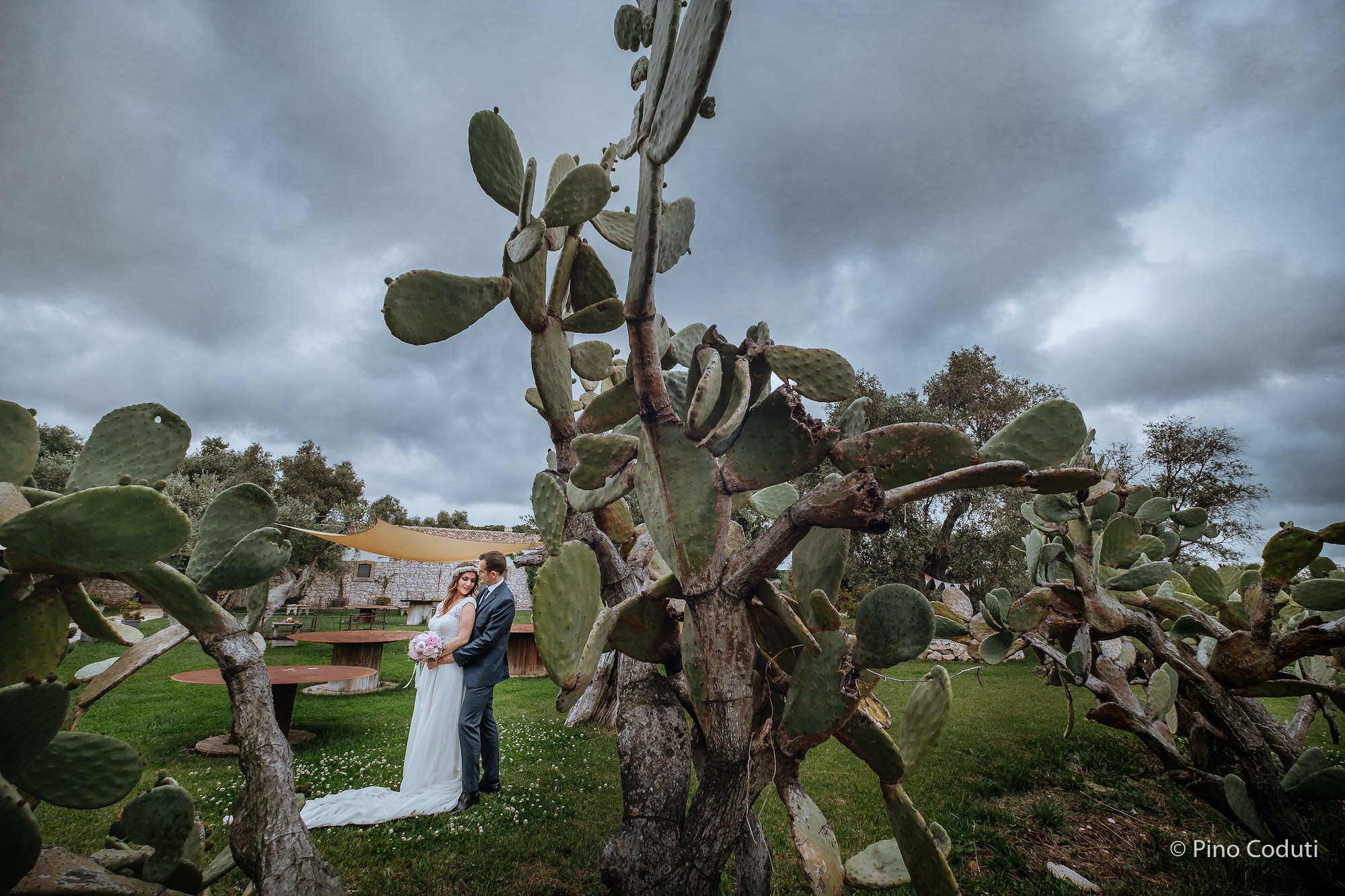 matrimonio Masseria Don Nunzio e Cavallo tra fichi d'india e nuvole