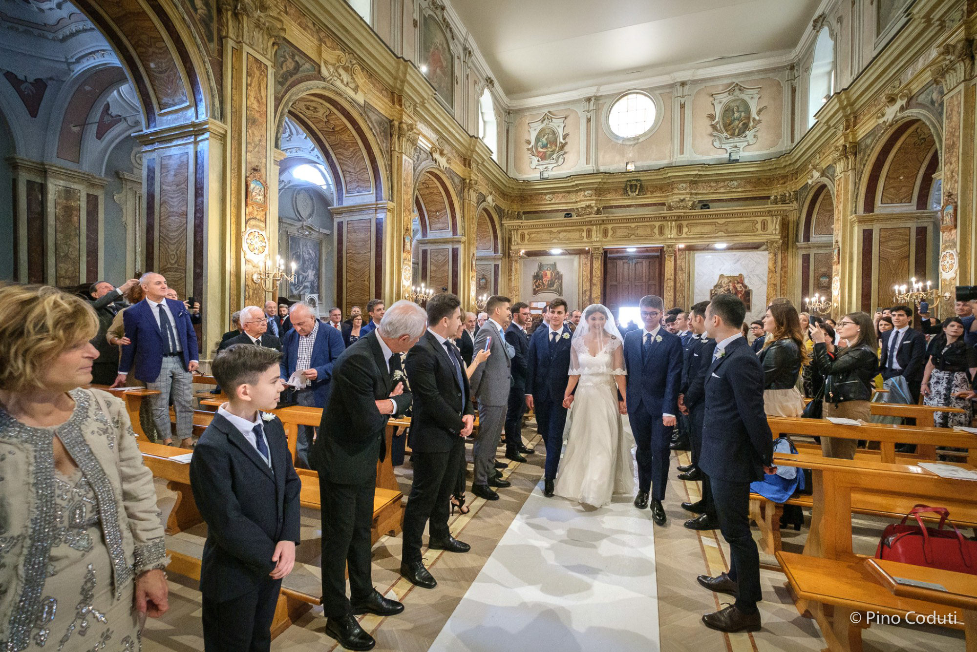 sposi nella cattedrale di San Severo