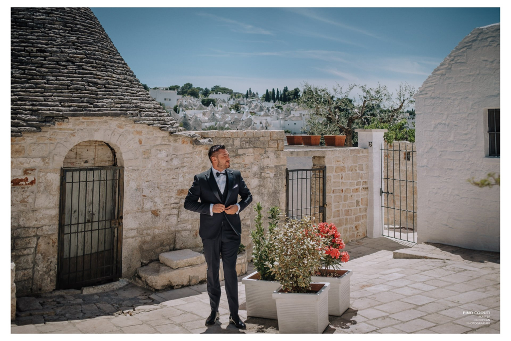 il centro storico di alberobello con i suoi trulli