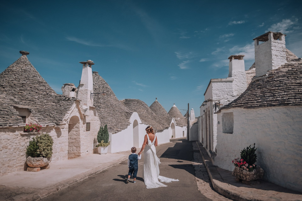 sposa ad Alberobello in Puglia