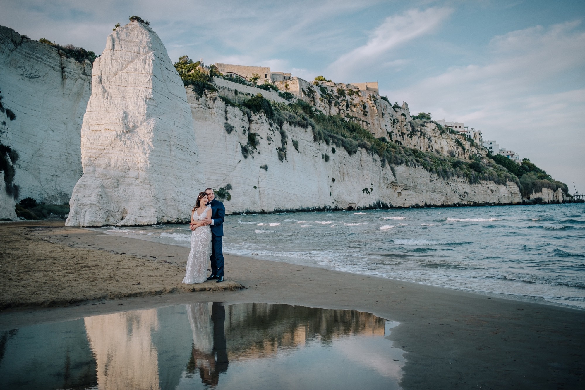 Sposi sul lungomare di Vieste