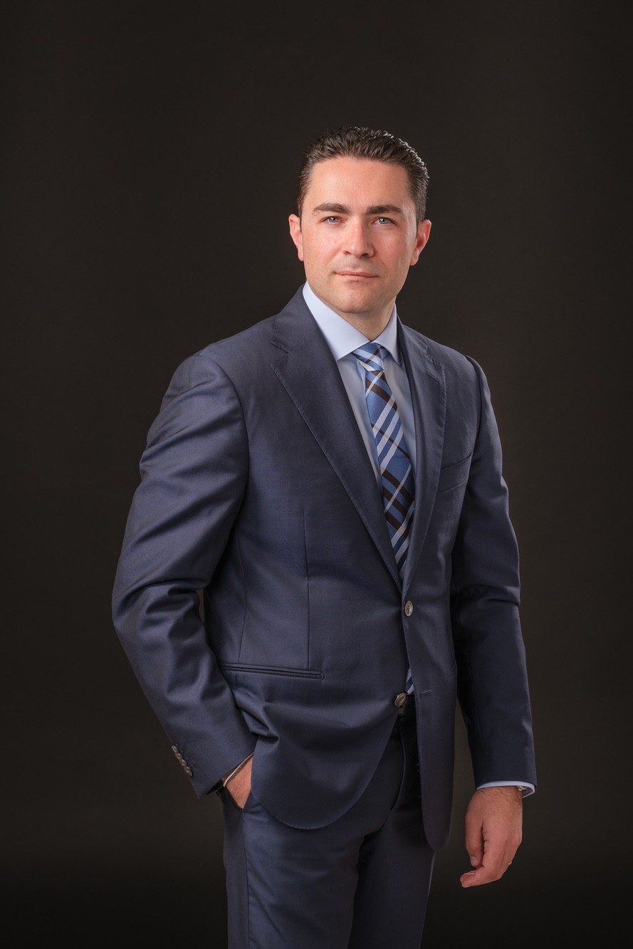 Ritratto di un manager Ritratto di un manager in abito scuro elegante