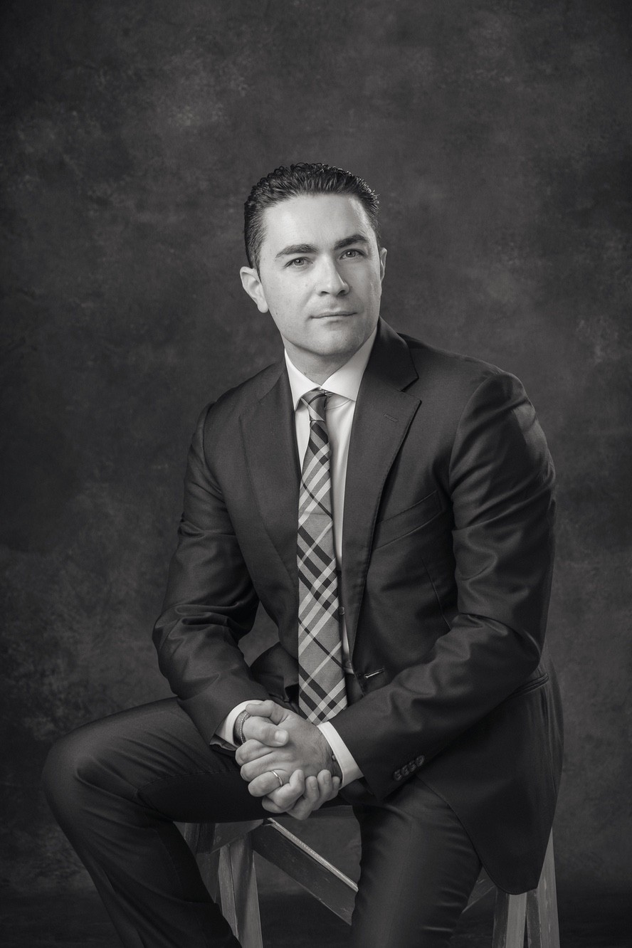 Ritratto aziendale imprenditore Ritratto aziendale di un imprenditore in bianco e nero