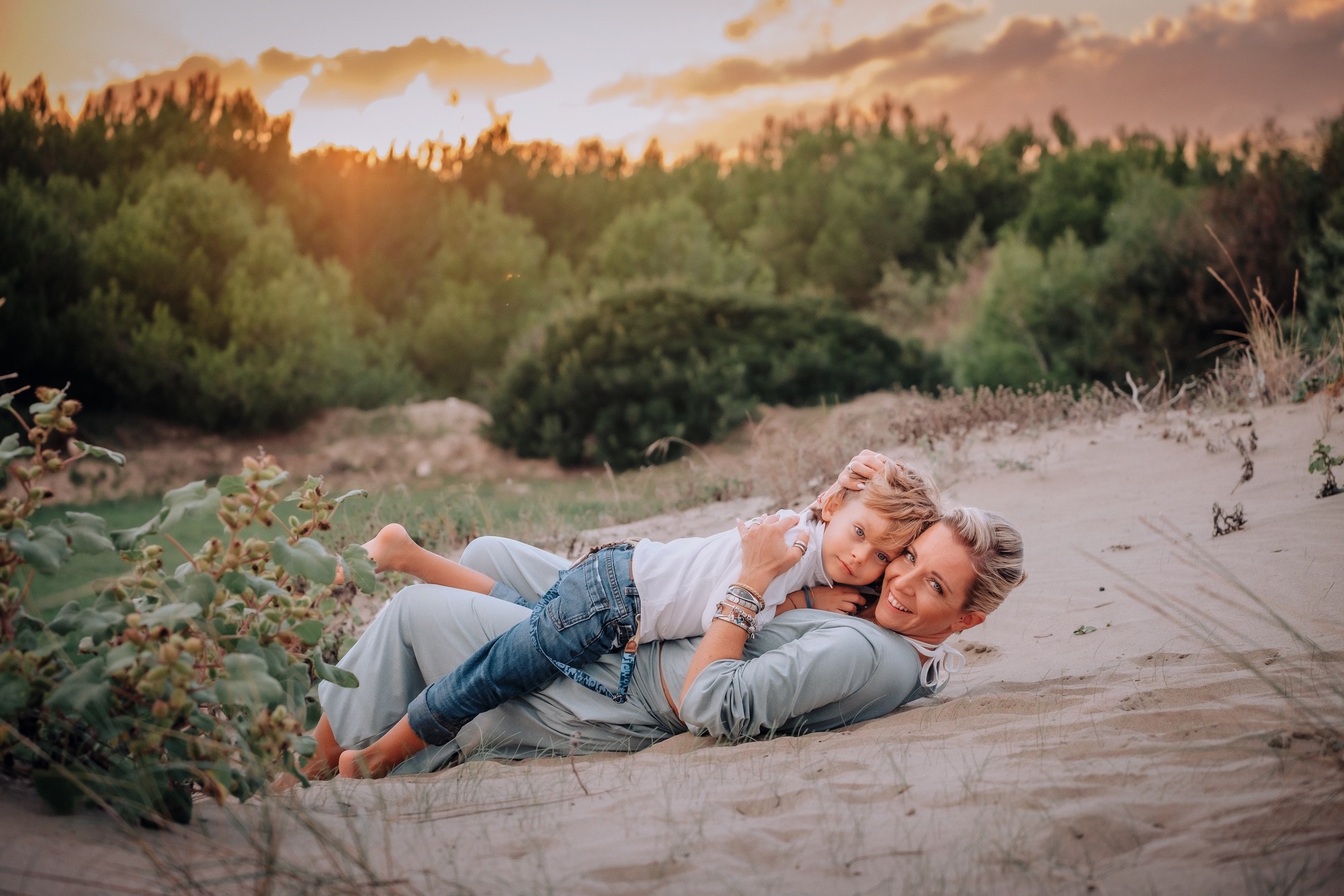 Fotoritratto mamma e figlio Fotoritratto professionale di una mamma e suo figliio