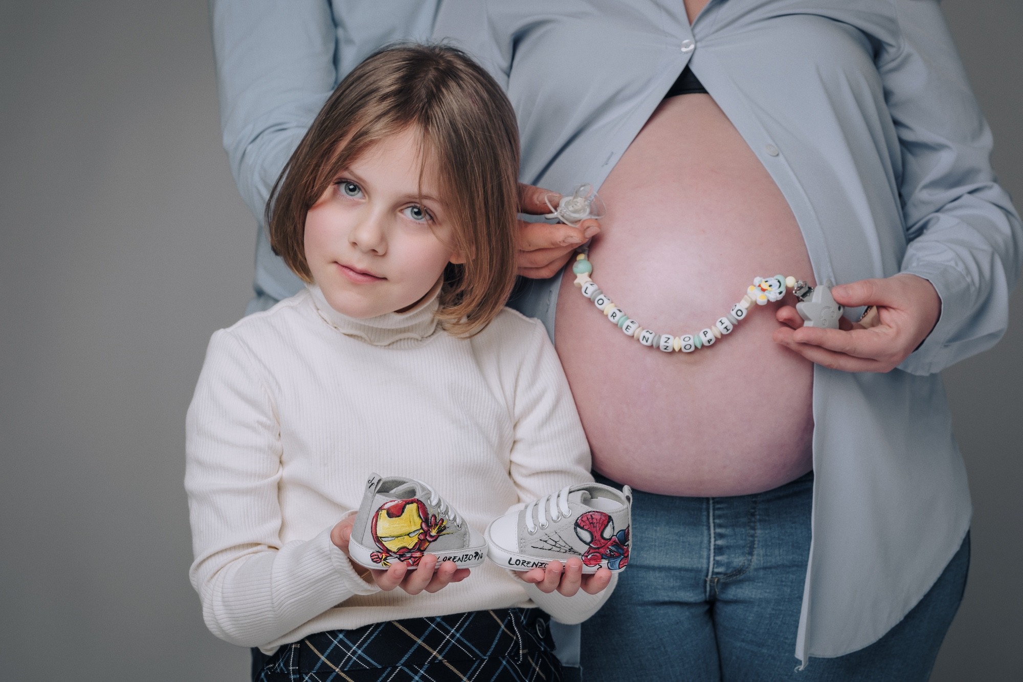 Aspettando il fratellino Foto di una mamma con la figlia, aspettando il fratellino